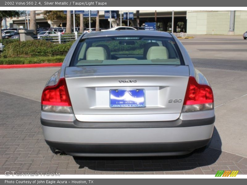 Silver Metallic / Taupe/Light Taupe 2002 Volvo S60 2.4