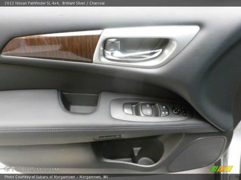 Brilliant Silver / Charcoal 2013 Nissan Pathfinder SL 4x4