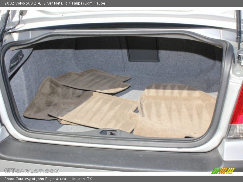 Silver Metallic / Taupe/Light Taupe 2002 Volvo S60 2.4