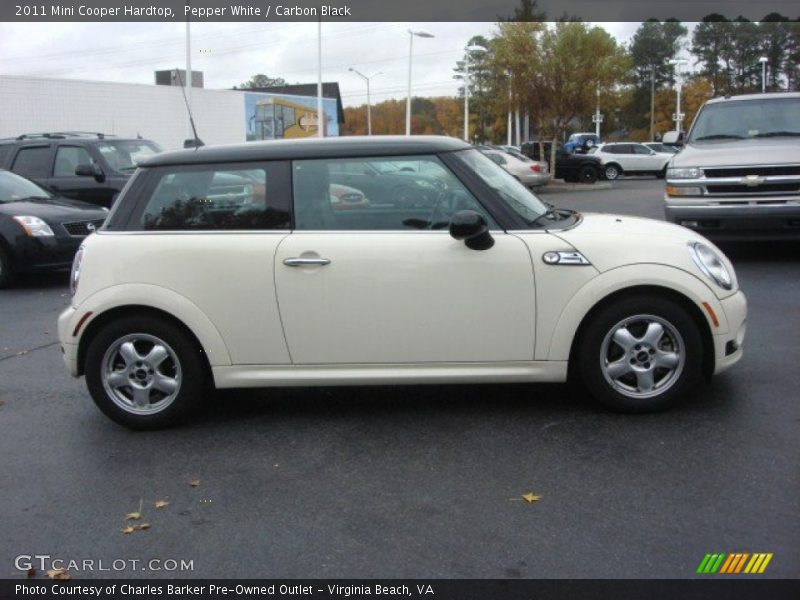 Pepper White / Carbon Black 2011 Mini Cooper Hardtop