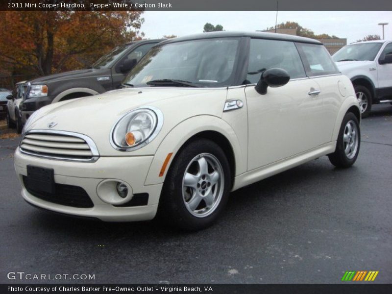 Pepper White / Carbon Black 2011 Mini Cooper Hardtop