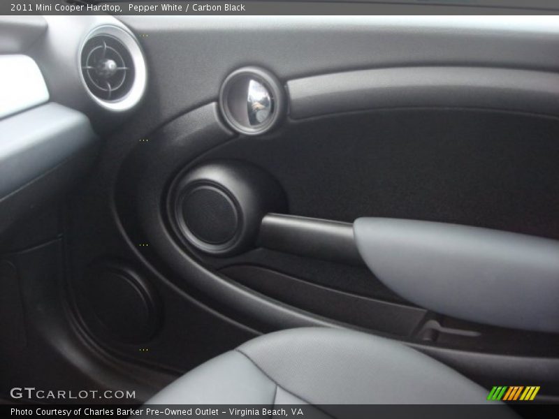 Pepper White / Carbon Black 2011 Mini Cooper Hardtop