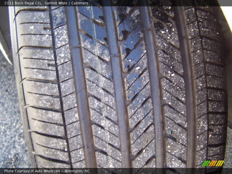 Summit White / Cashmere 2011 Buick Regal CXL