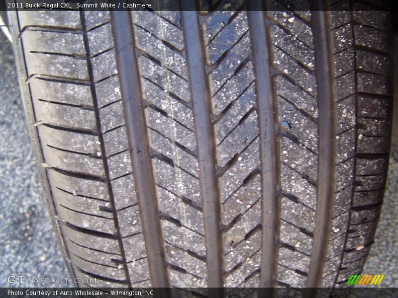 Summit White / Cashmere 2011 Buick Regal CXL