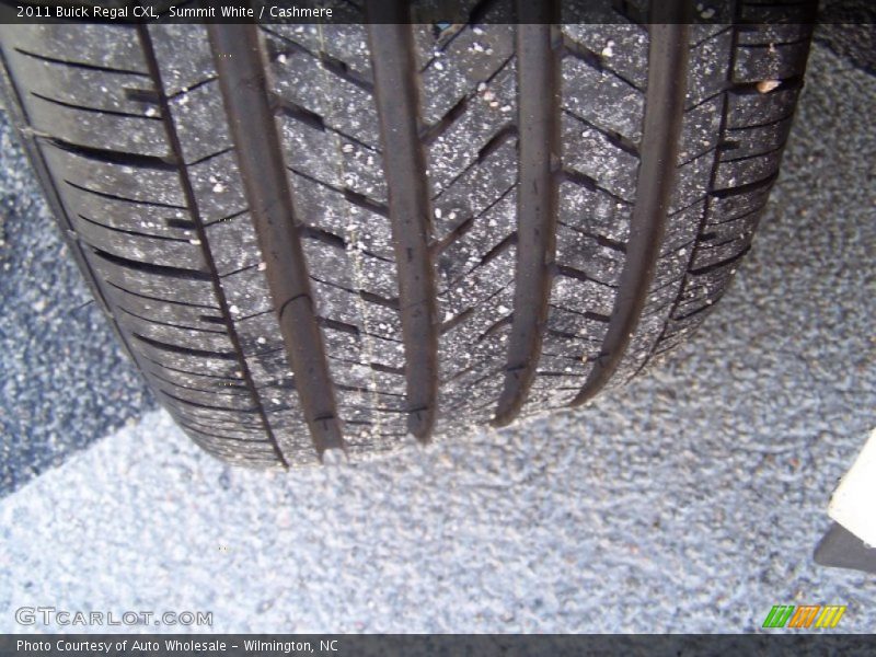 Summit White / Cashmere 2011 Buick Regal CXL