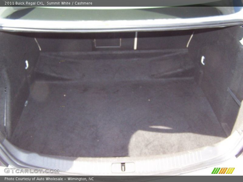 Summit White / Cashmere 2011 Buick Regal CXL