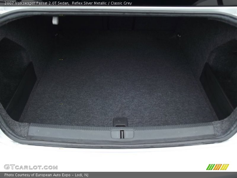 Reflex Silver Metallic / Classic Grey 2007 Volkswagen Passat 2.0T Sedan
