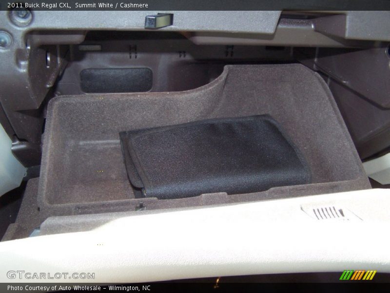 Summit White / Cashmere 2011 Buick Regal CXL