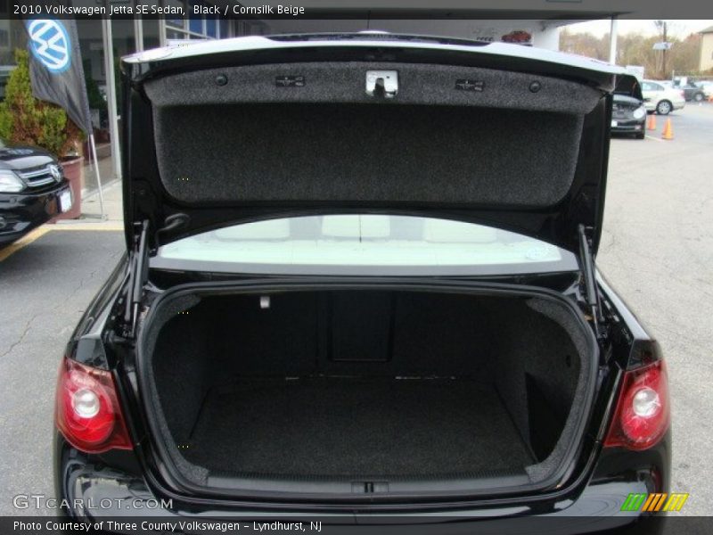 Black / Cornsilk Beige 2010 Volkswagen Jetta SE Sedan