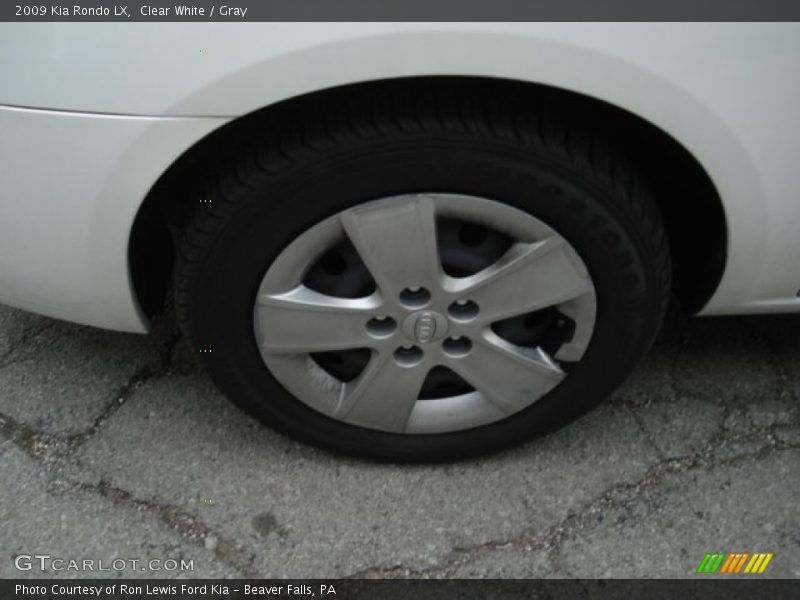 Clear White / Gray 2009 Kia Rondo LX