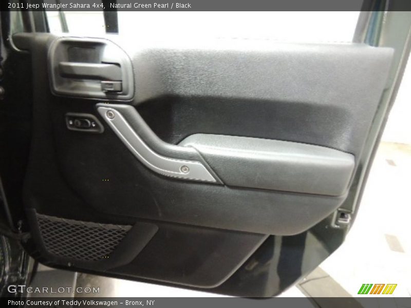 Natural Green Pearl / Black 2011 Jeep Wrangler Sahara 4x4