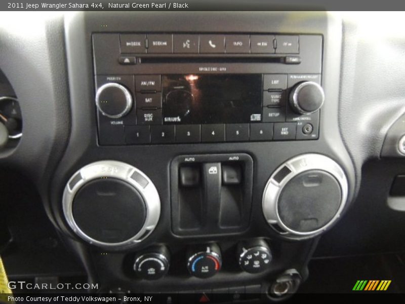 Natural Green Pearl / Black 2011 Jeep Wrangler Sahara 4x4