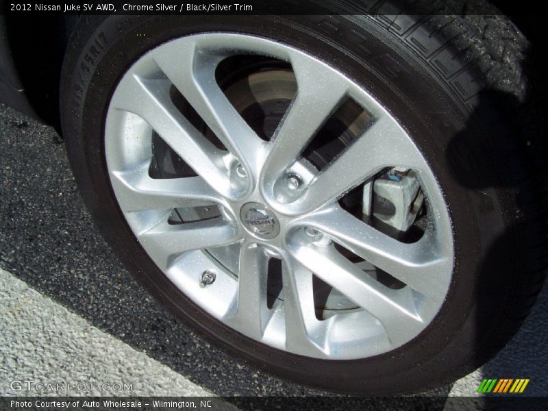 Chrome Silver / Black/Silver Trim 2012 Nissan Juke SV AWD