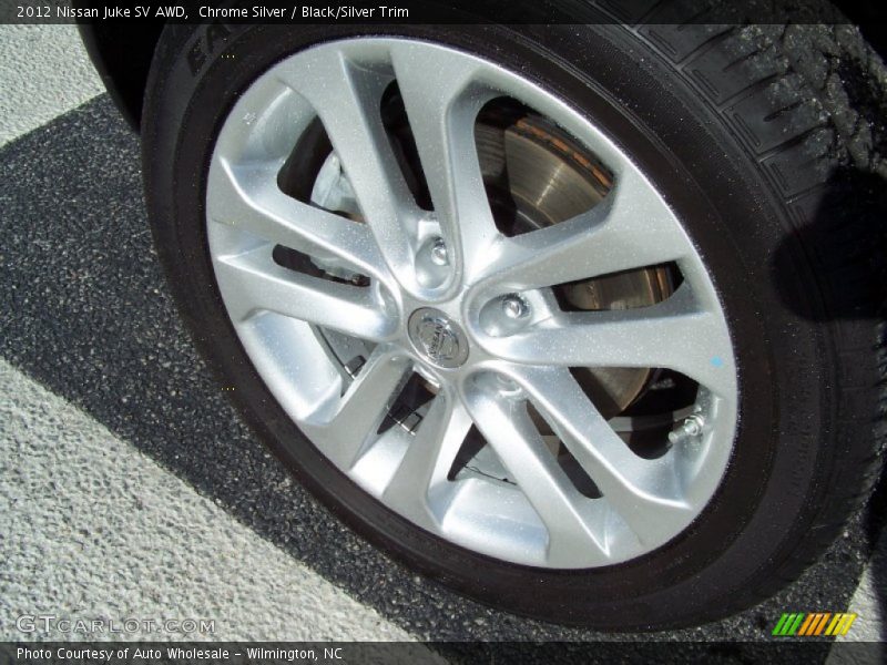 Chrome Silver / Black/Silver Trim 2012 Nissan Juke SV AWD