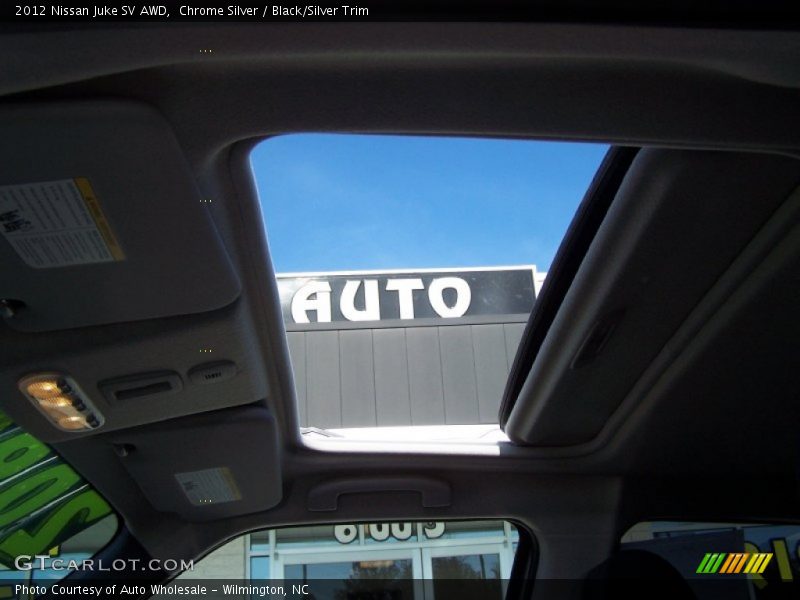 Chrome Silver / Black/Silver Trim 2012 Nissan Juke SV AWD