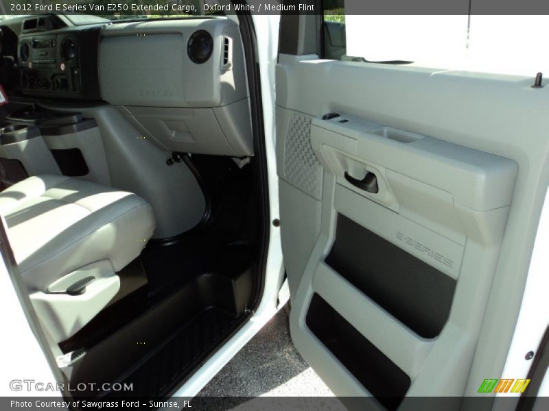 Oxford White / Medium Flint 2012 Ford E Series Van E250 Extended Cargo