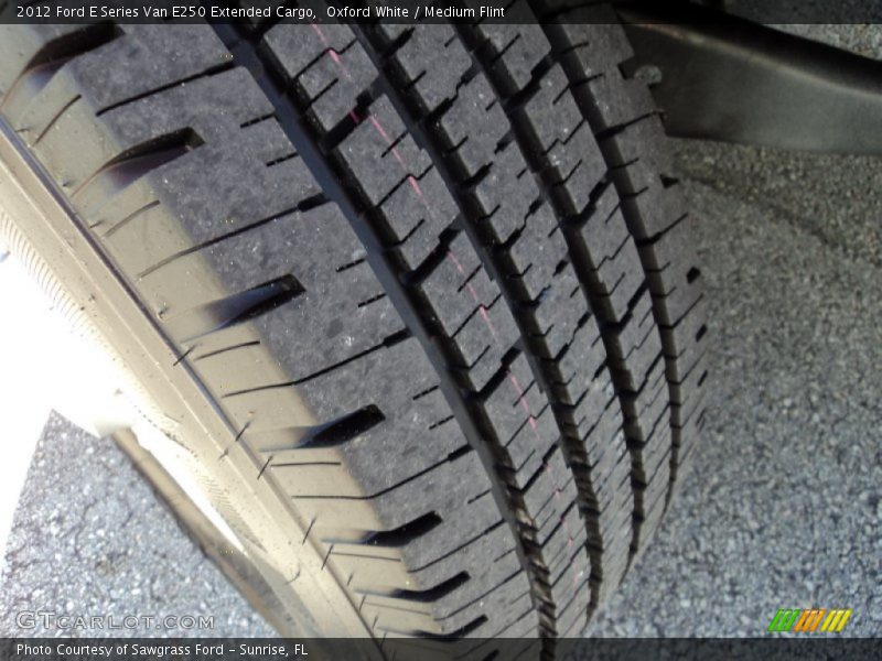 Oxford White / Medium Flint 2012 Ford E Series Van E250 Extended Cargo