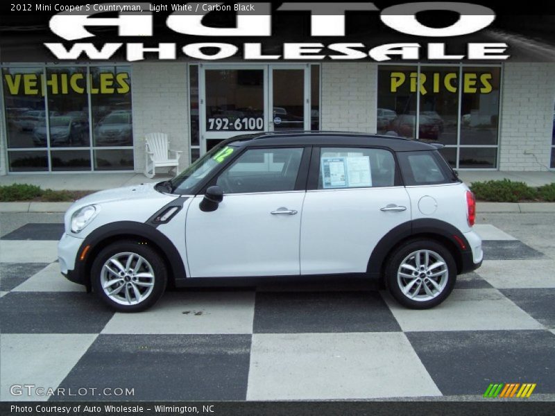 Light White / Carbon Black 2012 Mini Cooper S Countryman