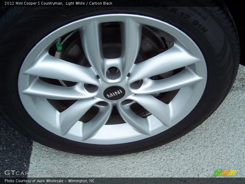 Light White / Carbon Black 2012 Mini Cooper S Countryman