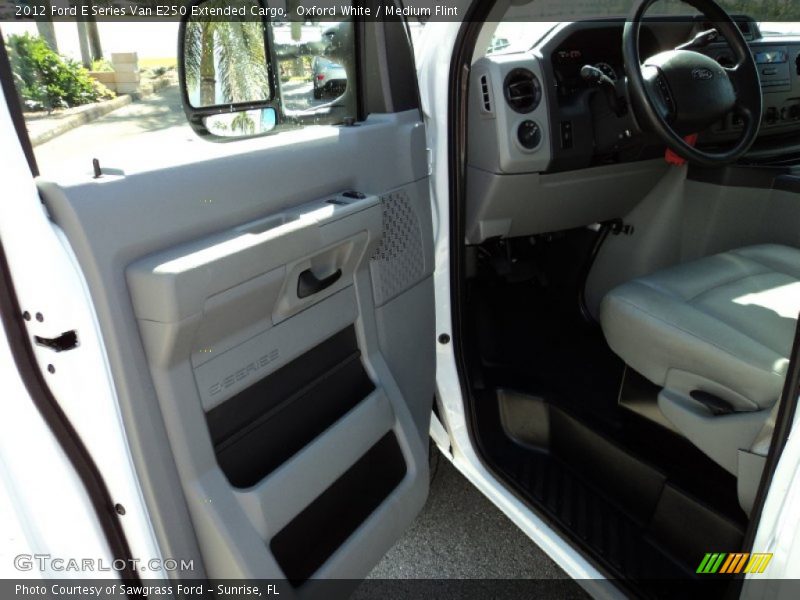 Oxford White / Medium Flint 2012 Ford E Series Van E250 Extended Cargo