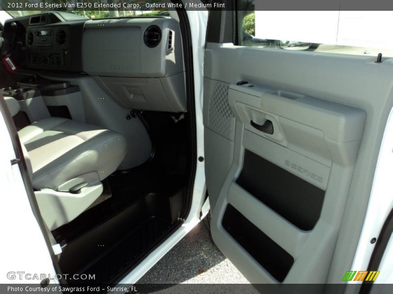 Oxford White / Medium Flint 2012 Ford E Series Van E250 Extended Cargo