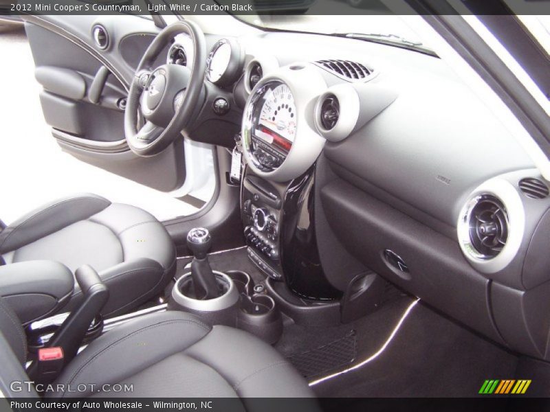 Light White / Carbon Black 2012 Mini Cooper S Countryman