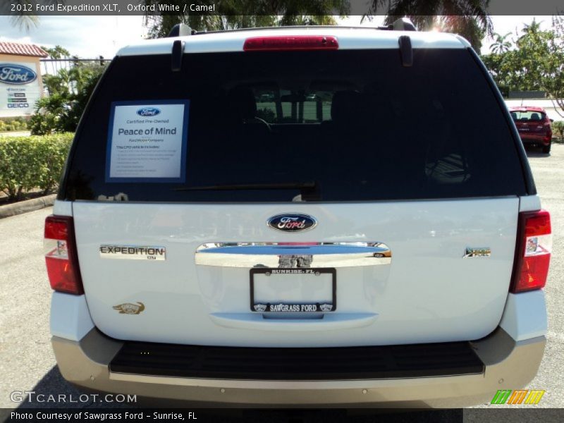 Oxford White / Camel 2012 Ford Expedition XLT