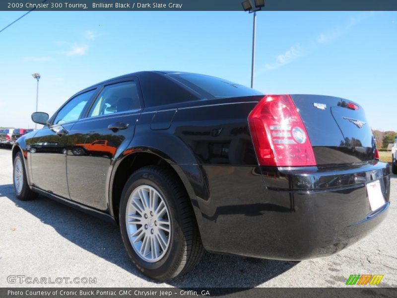 Brilliant Black / Dark Slate Gray 2009 Chrysler 300 Touring