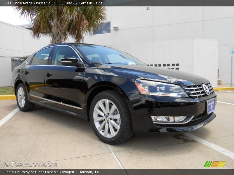 Black / Cornsilk Beige 2013 Volkswagen Passat 2.5L SEL