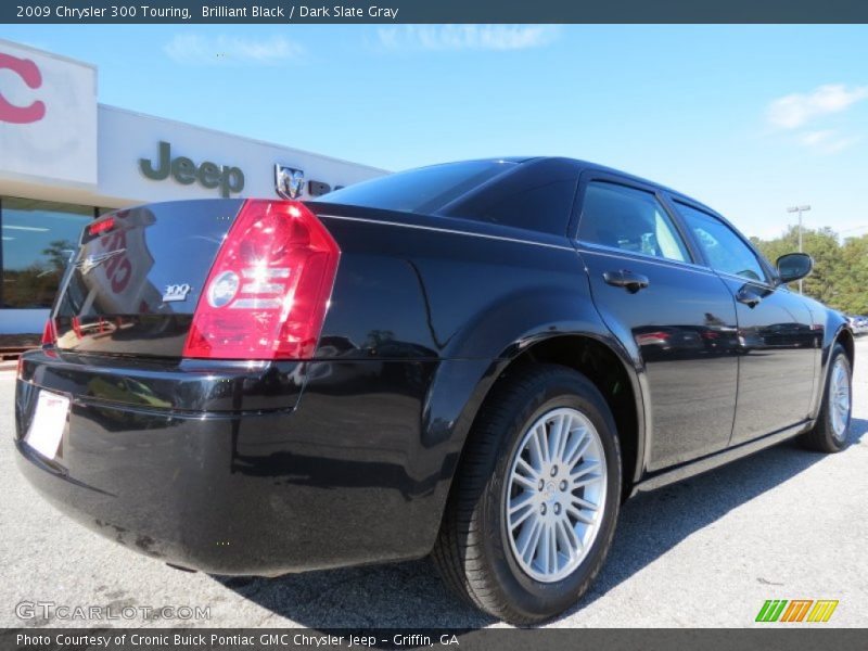 Brilliant Black / Dark Slate Gray 2009 Chrysler 300 Touring