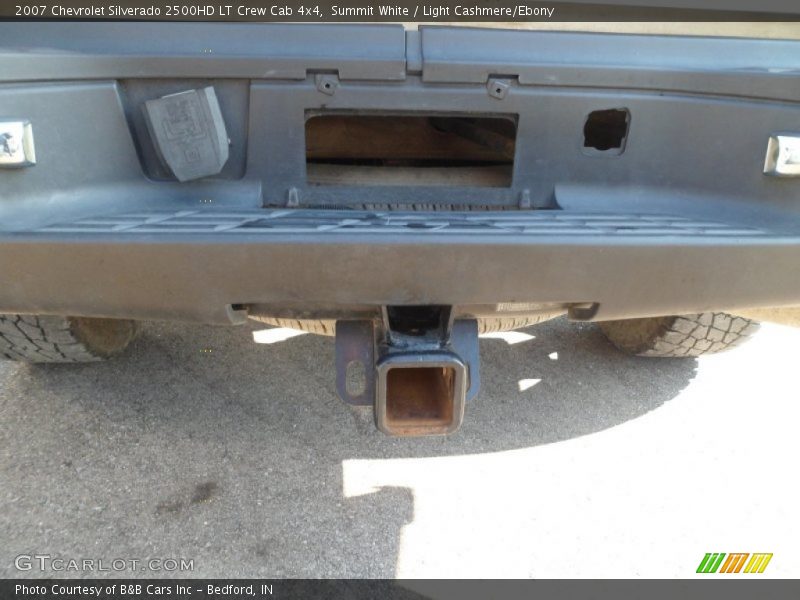 Summit White / Light Cashmere/Ebony 2007 Chevrolet Silverado 2500HD LT Crew Cab 4x4