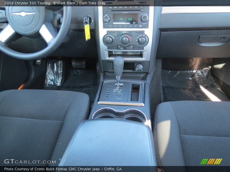 Brilliant Black / Dark Slate Gray 2009 Chrysler 300 Touring