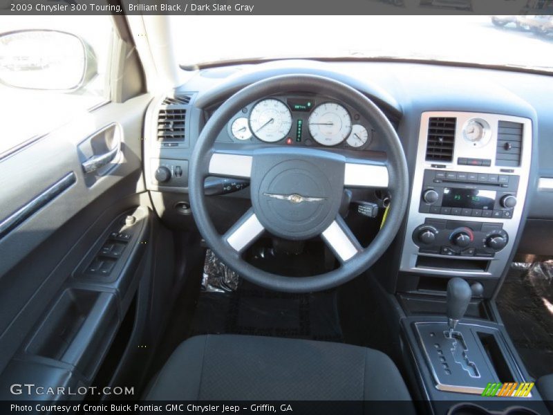 Brilliant Black / Dark Slate Gray 2009 Chrysler 300 Touring