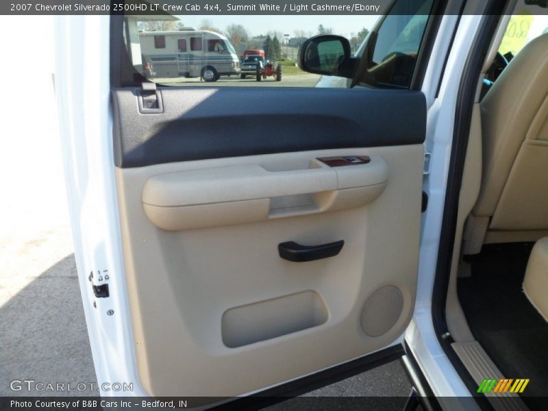 Summit White / Light Cashmere/Ebony 2007 Chevrolet Silverado 2500HD LT Crew Cab 4x4