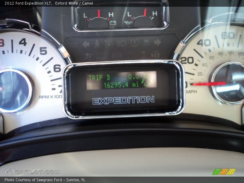 Oxford White / Camel 2012 Ford Expedition XLT