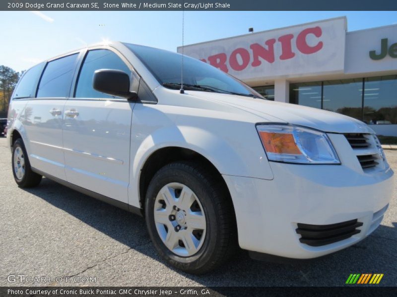 Stone White / Medium Slate Gray/Light Shale 2009 Dodge Grand Caravan SE