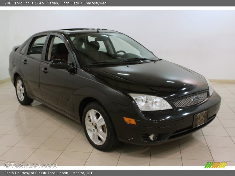 Pitch Black / Charcoal/Red 2005 Ford Focus ZX4 ST Sedan