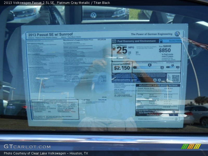 Platinum Gray Metallic / Titan Black 2013 Volkswagen Passat 2.5L SE