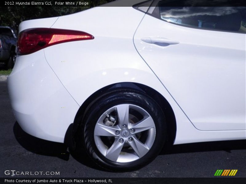 Polar White / Beige 2012 Hyundai Elantra GLS