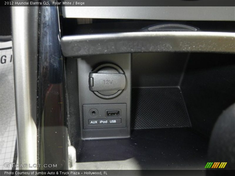 Polar White / Beige 2012 Hyundai Elantra GLS