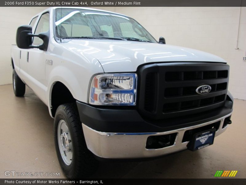Oxford White / Medium Flint 2006 Ford F350 Super Duty XL Crew Cab 4x4