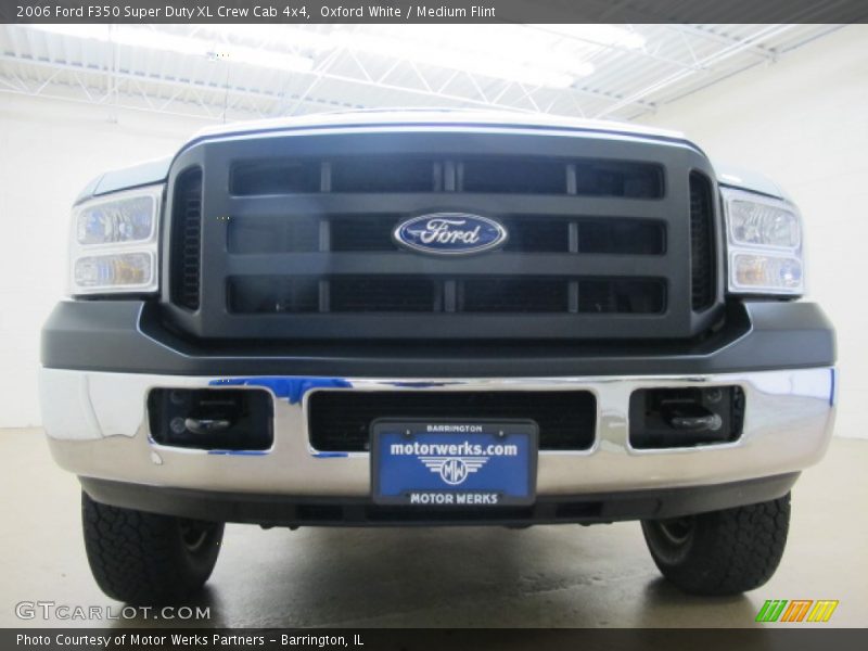 Oxford White / Medium Flint 2006 Ford F350 Super Duty XL Crew Cab 4x4