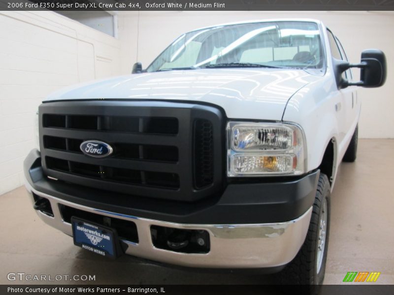 Oxford White / Medium Flint 2006 Ford F350 Super Duty XL Crew Cab 4x4