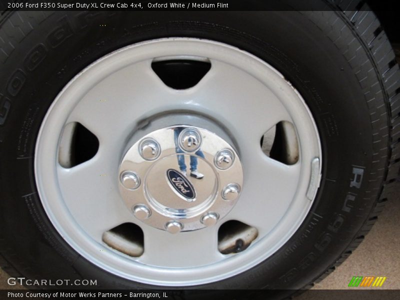 Oxford White / Medium Flint 2006 Ford F350 Super Duty XL Crew Cab 4x4