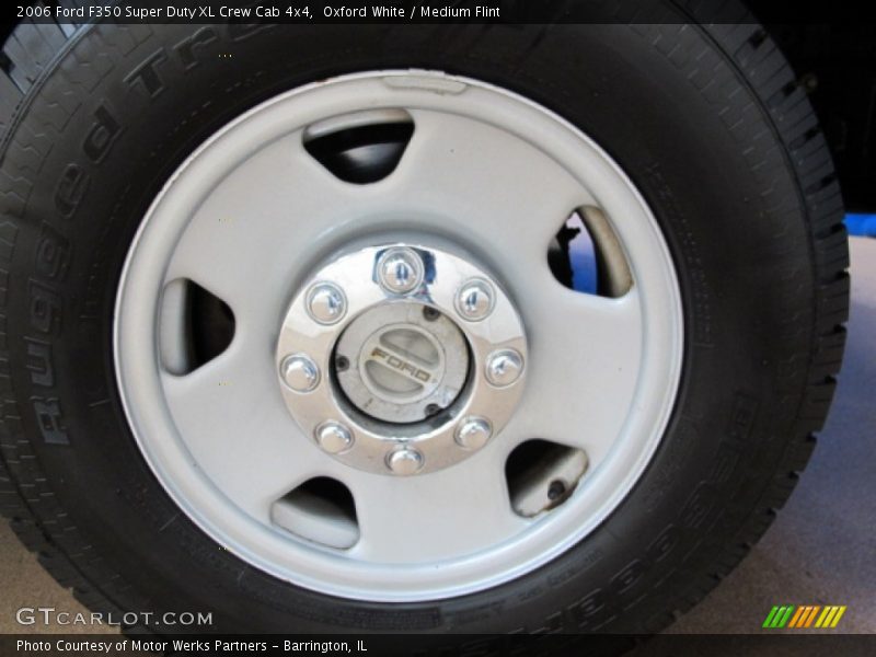 Oxford White / Medium Flint 2006 Ford F350 Super Duty XL Crew Cab 4x4