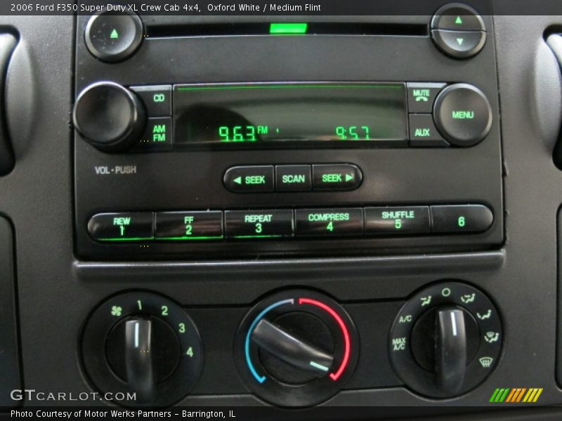 Controls of 2006 F350 Super Duty XL Crew Cab 4x4