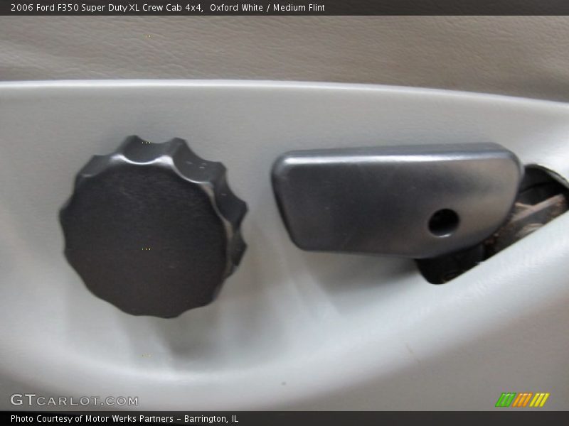 Oxford White / Medium Flint 2006 Ford F350 Super Duty XL Crew Cab 4x4