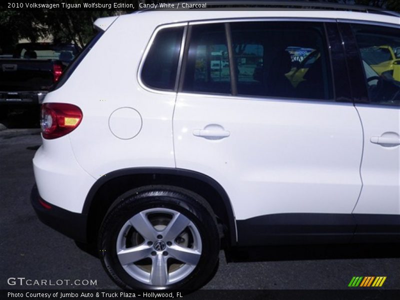 Candy White / Charcoal 2010 Volkswagen Tiguan Wolfsburg Edition