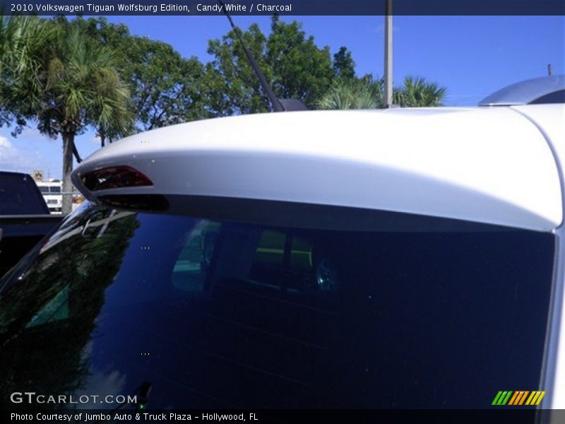 Candy White / Charcoal 2010 Volkswagen Tiguan Wolfsburg Edition