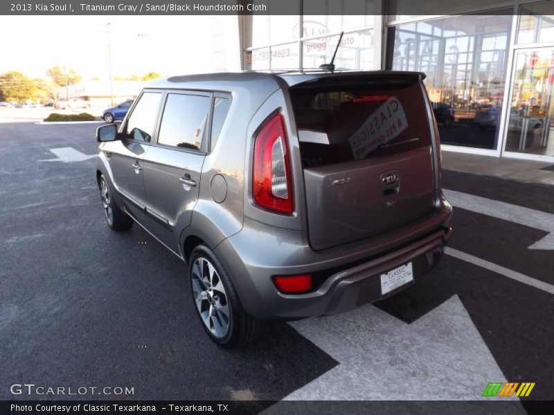 Titanium Gray / Sand/Black Houndstooth Cloth 2013 Kia Soul !